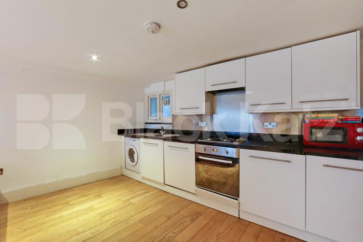 Duplex apartment with charming patio garden   Summerley Street, Earlsfield